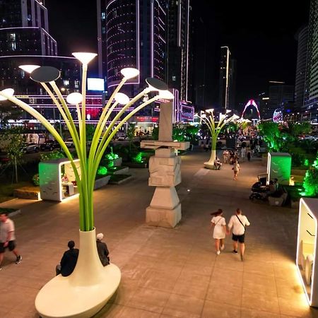 Appartamento New Wave 1 Batumi Esterno foto